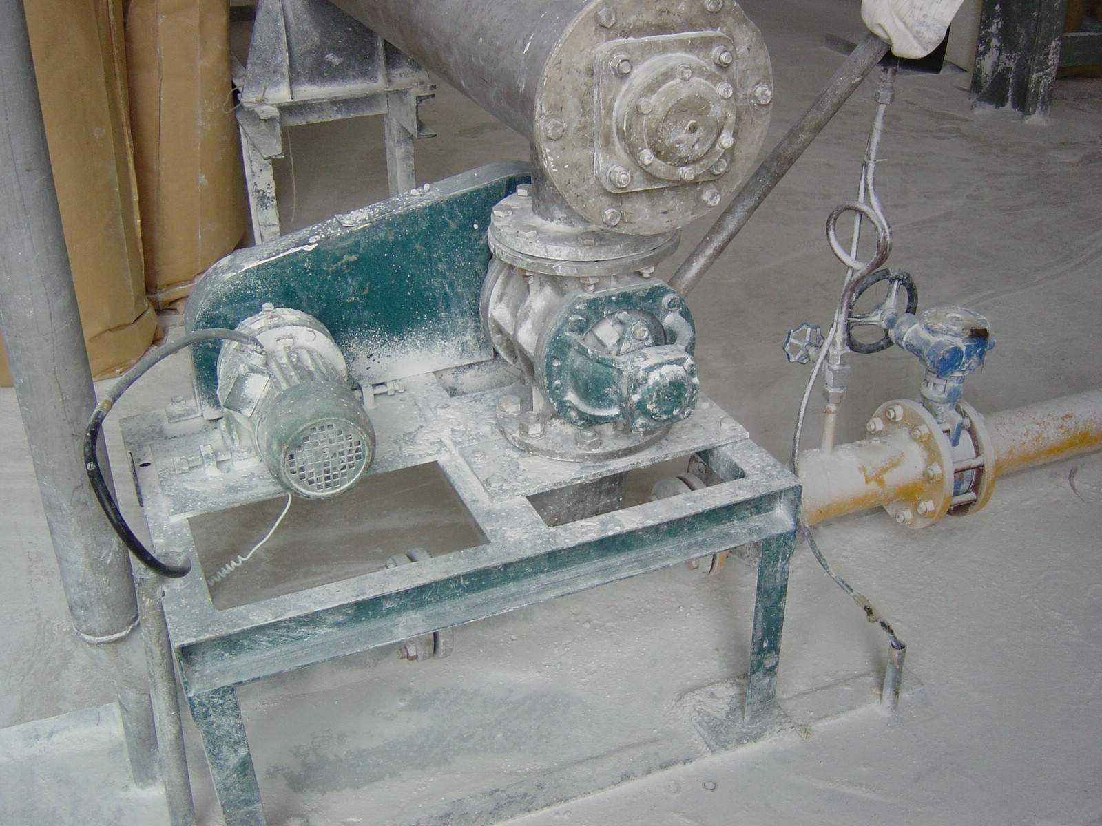 四川綿竹川潤(rùn)化工公司過磷酸鈣正壓稀相氣力輸送裝置